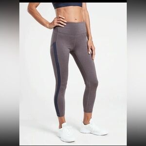 Athleta Ultimate Stash Pocket 7/8 Tight leggings in a grey/mauve color XXS